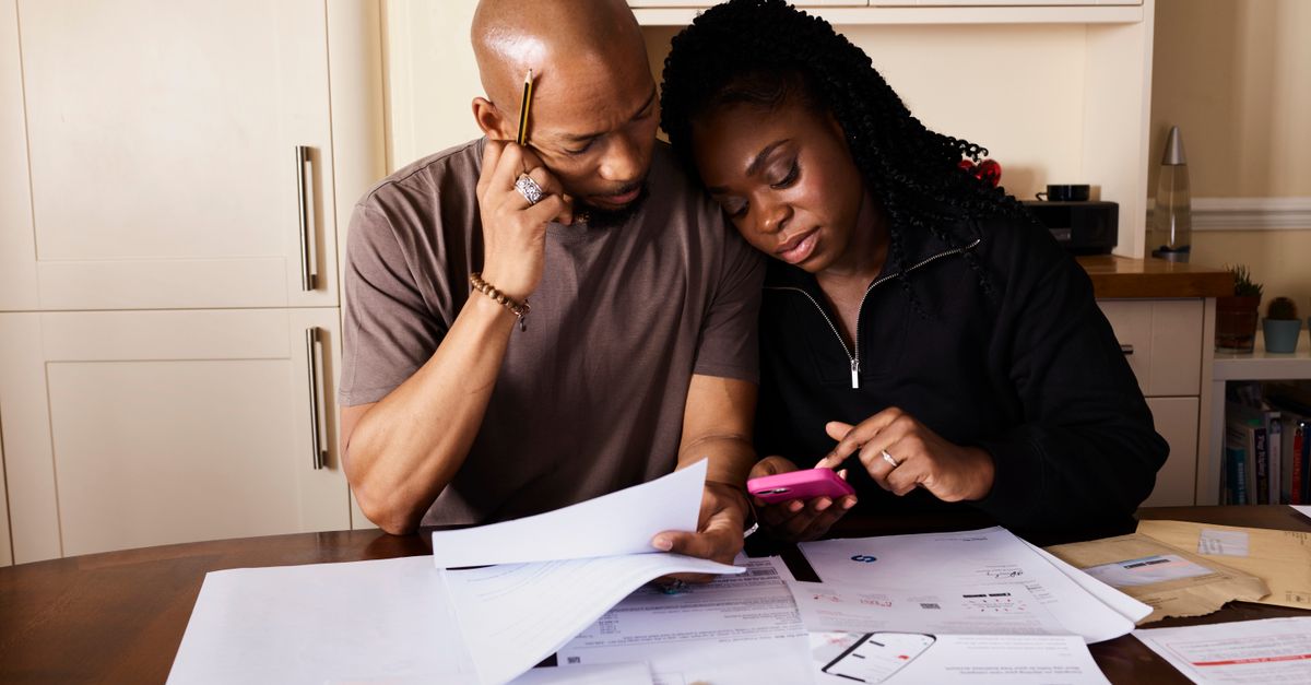 Shared living made simple. Set monthly budgets and track who owes what in real time
