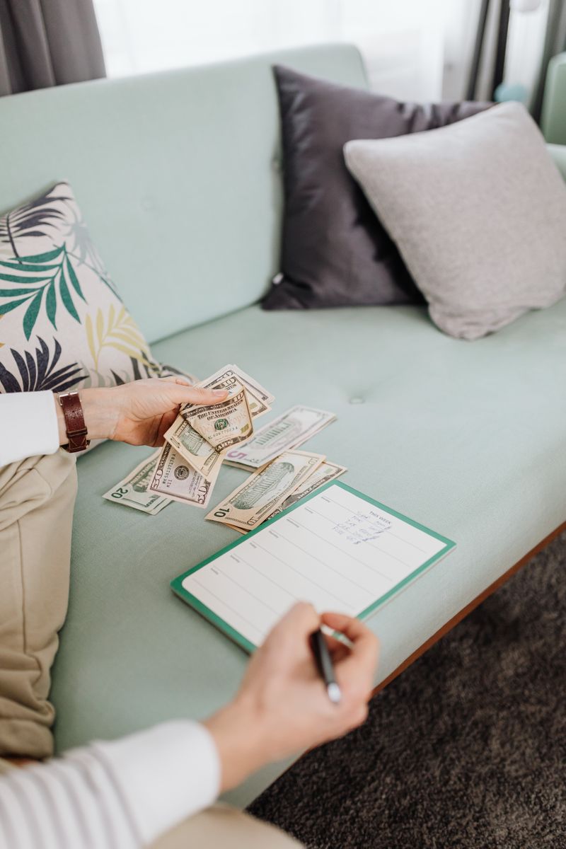 Add a note to any expense so everyone remembers why it was split that way. Attach receipts, tag